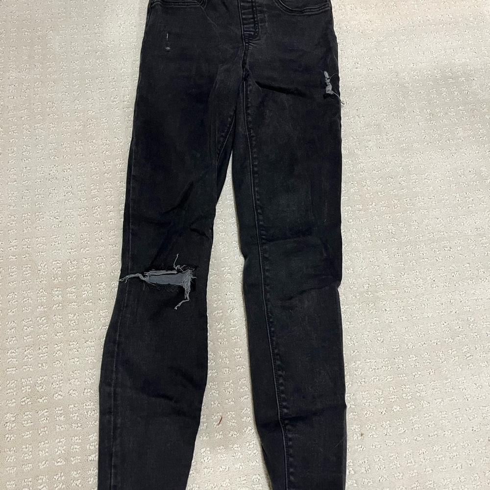 Women's Black Distressed Jeans